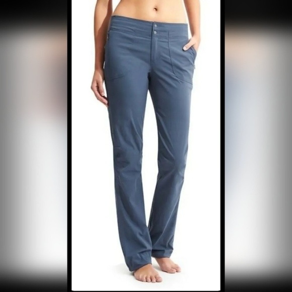 Athleta size 6 Trekkie Hiking Pants Zip Pockets